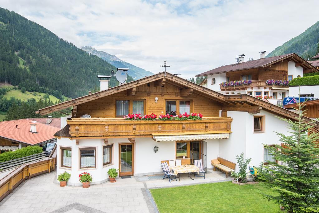 Haus Gleinser - Neustift Im Stubaital Exterior foto